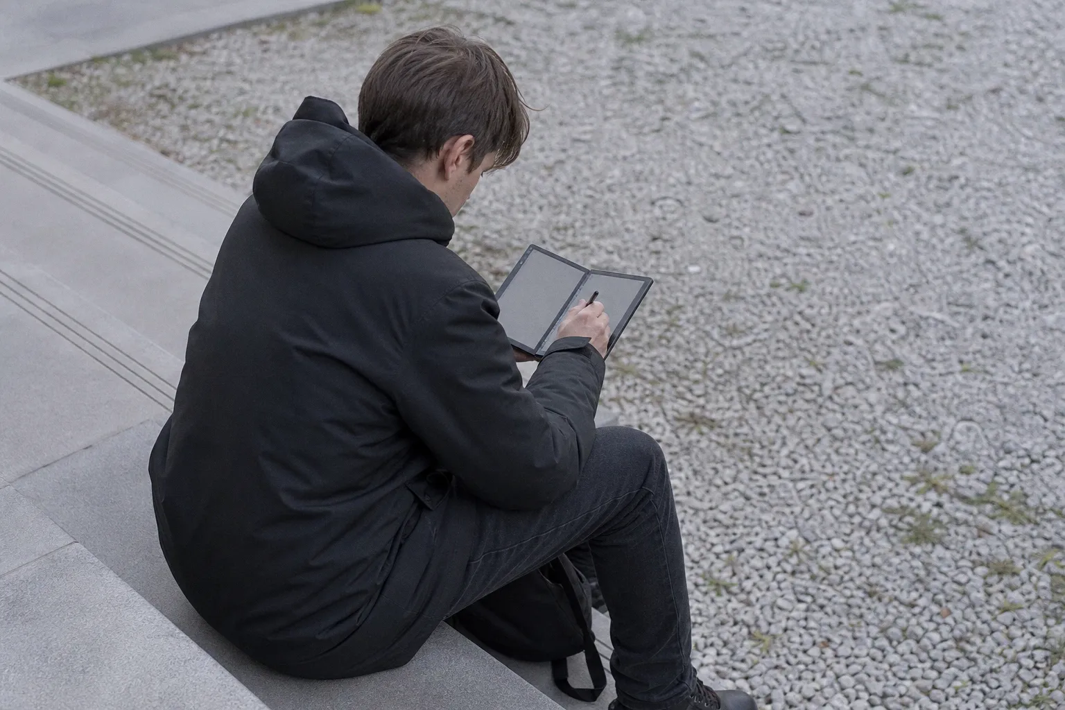 InkLeaf: обзор складного E Ink ридера с двумя экранами на Kickstarter